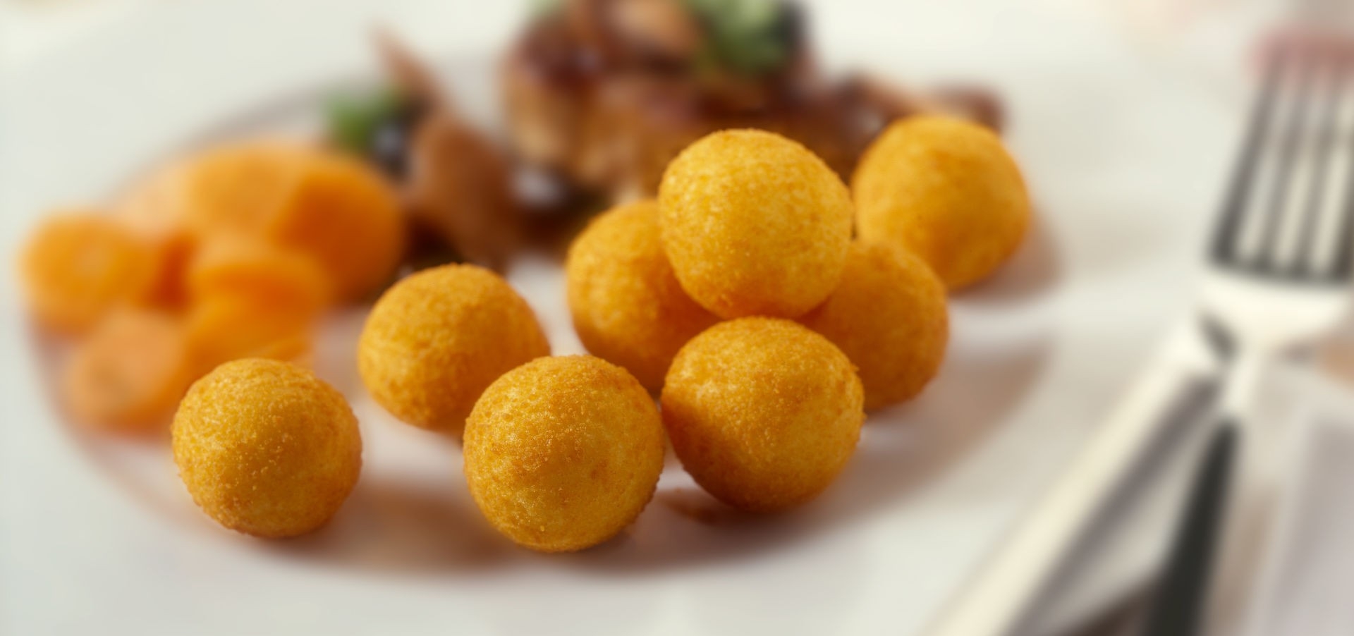 Panierte Kartoffelbällchen- runde Kartoffelkroketten