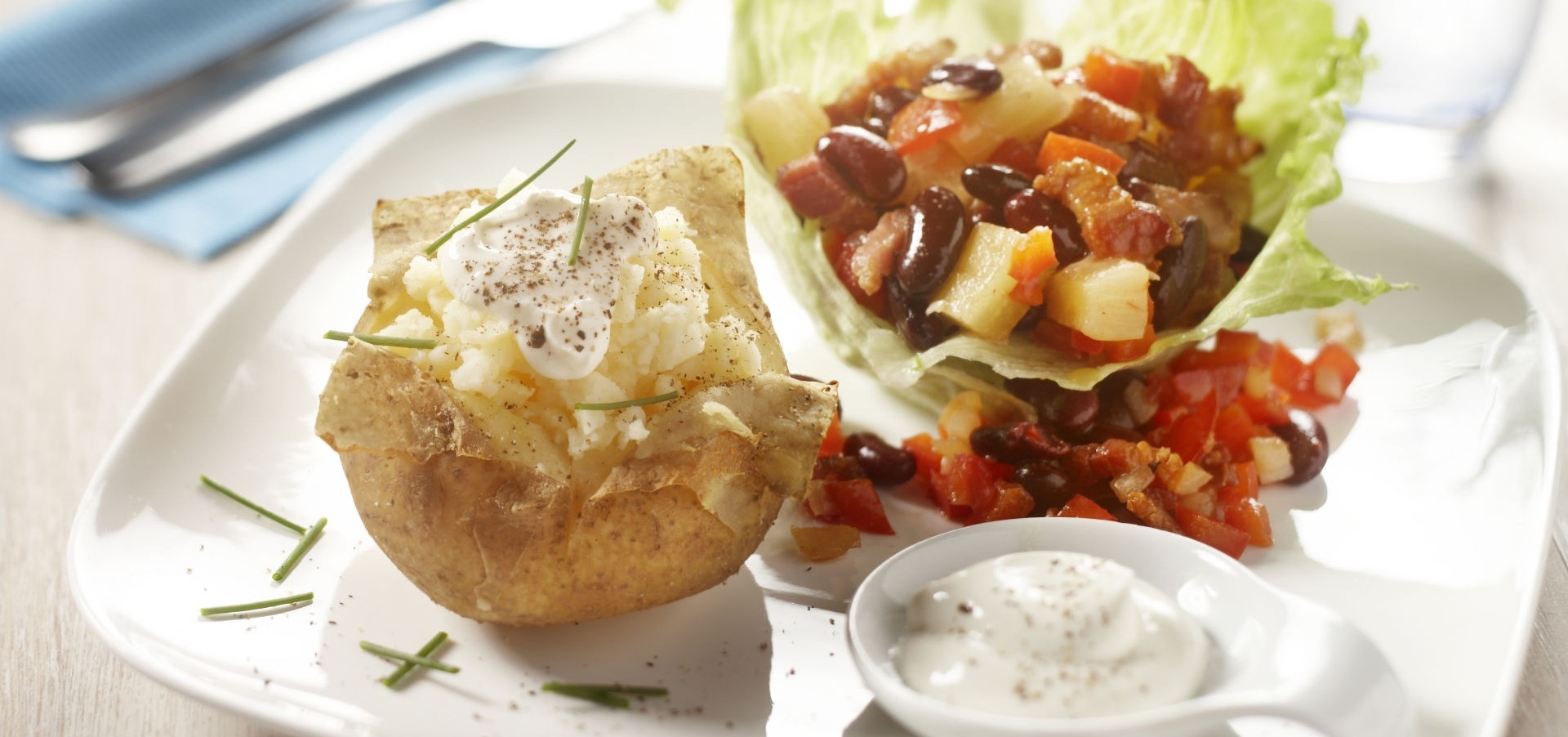 Lauwarmer Bohnensalat Ofenkartoffeln