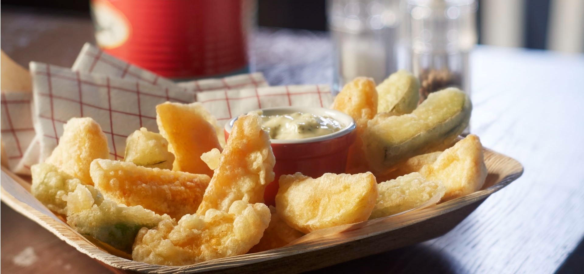 kartoffel-zucchini-tempura-mit-remouladenso