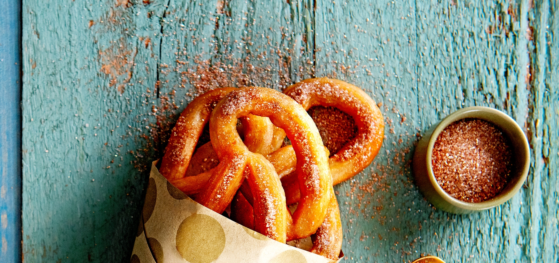 Header-Golden Glitter Churros